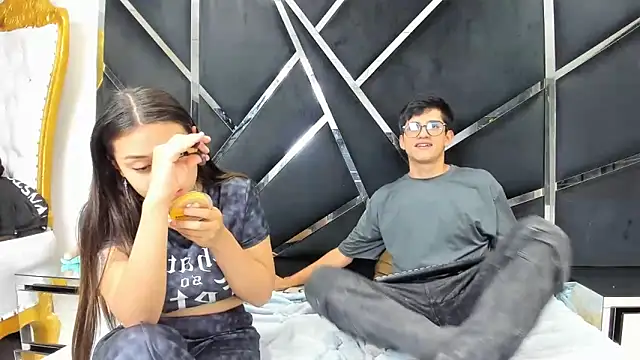 Noa Arez online show from 6, 2, 2026