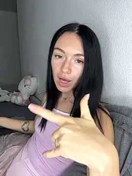 Snapshot of karrr__aaa chatting on 18, 9, 2025 karrr aaa online show from 18, 9, 2025