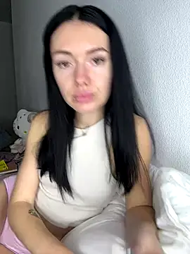 Snapshot of karrr__aaa chatting on 14, 10, 2025 karrr aaa online show from 14, 10, 2025