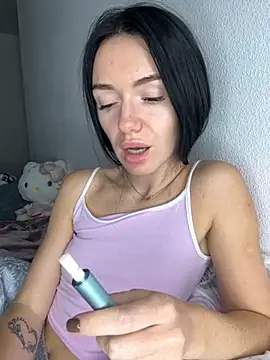 Snapshot of karrr__aaa chatting on 16, 10, 2025 karrr aaa online show from 16, 10, 2025