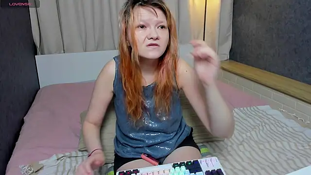 Snapshot of Nora_lovvvv chatting on 20, 9, 2025 Nora lovvvv online show from 20, 9, 2025