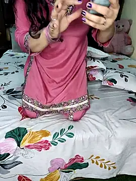 Snapshot of PRIYA_22 chatting on 17, 10, 2025 PRIYA 22 online show from 17, 10, 2025