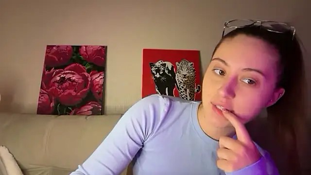 StellarAlice online show from 31, 3, 2026