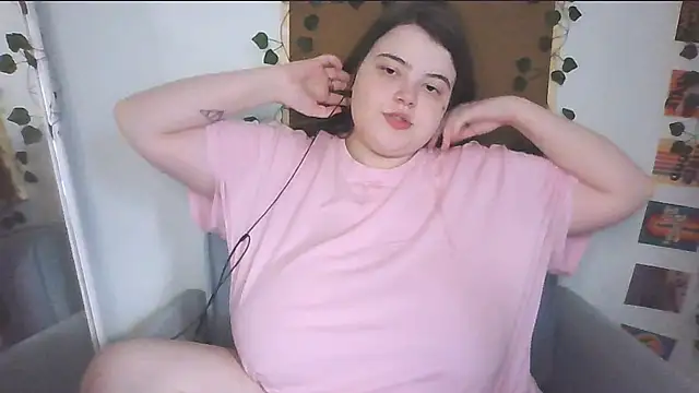 Snapshot of brattyprincessemma chatting on 14, 9, 2025 brattyprincessemma online show from 14, 9, 2025