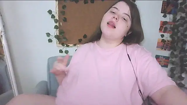 Snapshot of brattyprincessemma chatting on 16, 10, 2025 brattyprincessemma online show from 16, 10, 2025