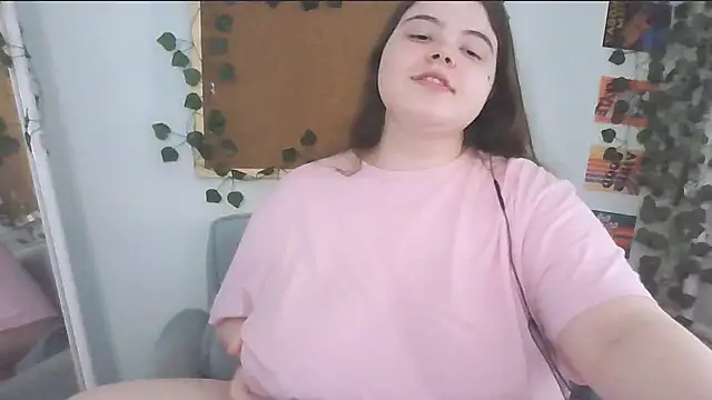 Snapshot of brattyprincessemma chatting on 17, 10, 2025 brattyprincessemma online show from 17, 10, 2025