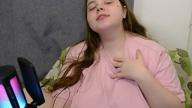 Snapshot of brattyprincessemma chatting on 8, 11, 2025 brattyprincessemma online show from 8, 11, 2025