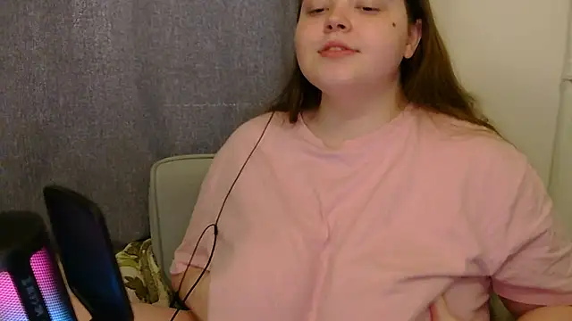 Snapshot of brattyprincessemma chatting on 11, 11, 2025 brattyprincessemma online show from 11, 11, 2025