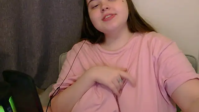 Snapshot of brattyprincessemma chatting on 3, 12, 2025 brattyprincessemma online show from 3, 12, 2025