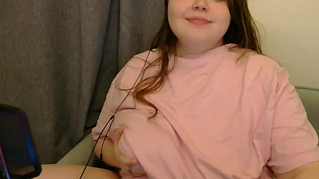 Snapshot of brattyprincessemma chatting on 16, 12, 2025 brattyprincessemma online show from 16, 12, 2025