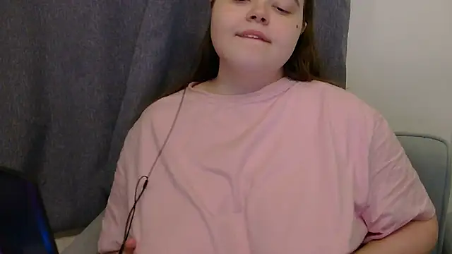 Snapshot of brattyprincessemma chatting on 7, 1, 2026 brattyprincessemma online show from 7, 1, 2026