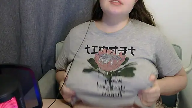 Snapshot of brattyprincessemma chatting on 14, 2, 2026 brattyprincessemma online show from 14, 2, 2026