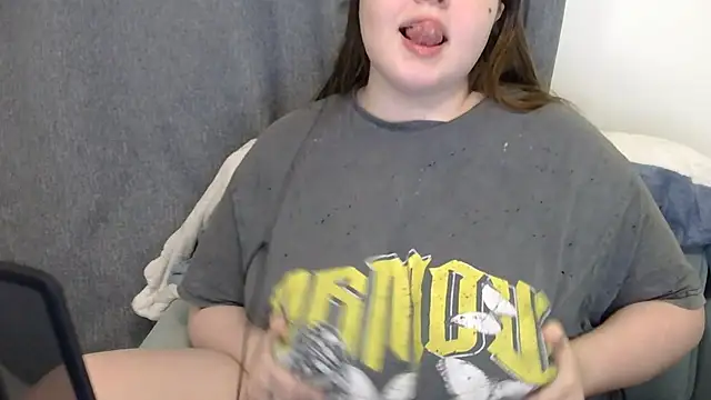 Snapshot of brattyprincessemma chatting on 17, 2, 2026 brattyprincessemma online show from 17, 2, 2026