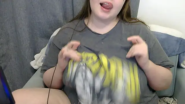 Snapshot of brattyprincessemma chatting on 18, 2, 2026 brattyprincessemma online show from 18, 2, 2026