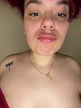 Snapshot of Enyagleam_ chatting on 19, 10, 2025 Enyagleam online show from 19, 10, 2025