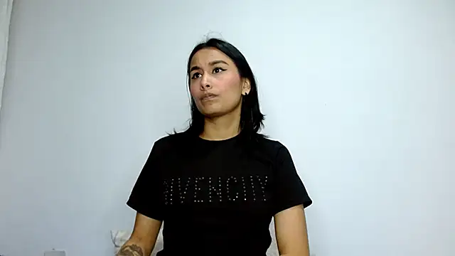 Gia Lee online show from 3, 10, 2025