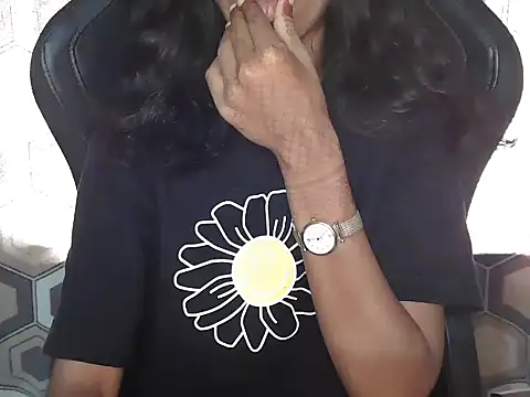 Richa Patel online show from 6, 11, 2025