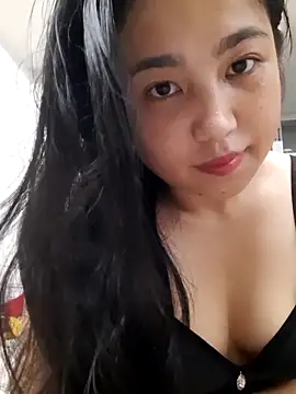 Snapshot of Minn-cute chatting on 2, 10, 2025 Minn-cute online show from 2, 10, 2025