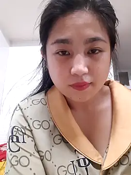 Snapshot of Minn-cute chatting on 5, 10, 2025 Minn-cute online show from 5, 10, 2025