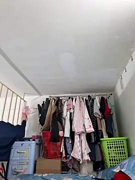 Snapshot of Minn-cute chatting on 16, 11, 2025 Minn-cute online show from 16, 11, 2025