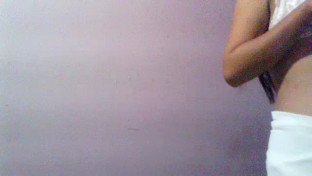 Snapshot of ANNU_484 chatting on 17, 10, 2025 ANNU 484 online show from 17, 10, 2025