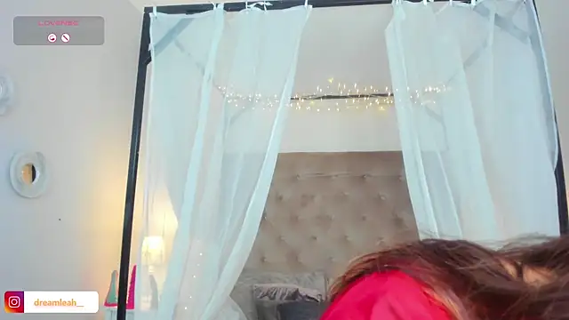 Snapshot of dreamleah_ chatting on 23, 11, 2025 dreamleah online show from 23, 11, 2025