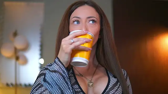 Snapshot of MayaHipnoteyes chatting on 22, 10, 2025 MayaHipnoteyes online show from 22, 10, 2025