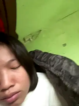 Snapshot of QueenLink chatting on 30, 11, 2025 QueenLink online show from 30, 11, 2025