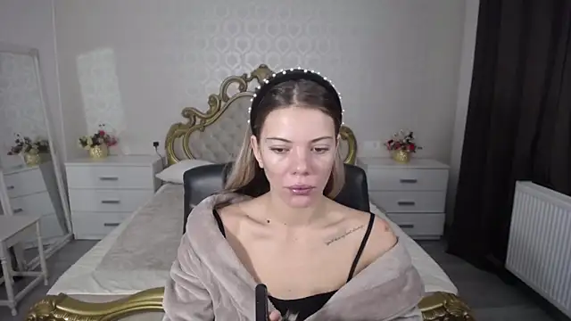 Snapshot of AmberTop chatting on 8, 10, 2025 AmberTop online show from 8, 10, 2025