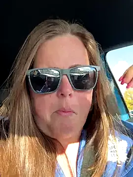 Snapshot of hornykitty1210 chatting on 23, 10, 2025 hornykitty1210 online show from 23, 10, 2025