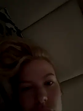 Chloemillerrxx online show from 19, 9, 2025