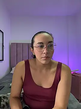 Snapshot of alehia_cute chatting on 2, 6, 2026 alehia cute online show from 2, 6, 2026