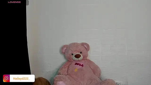 HaileyDuke online show from 27, 5, 2026