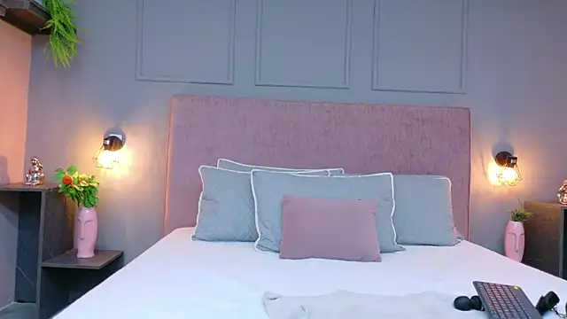 Snapshot of Camila_Hill_ chatting on 11, 9, 2025 Camila Hill online show from 11, 9, 2025