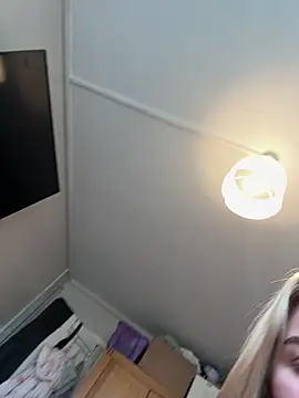 Snapshot of Layla_20_ chatting on 27, 11, 2025 Layla 20 online show from 27, 11, 2025