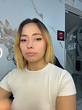 LanaMills  online show from 15, 5, 2026