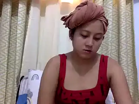 Snapshot of Sweet_baby21 chatting on 26, 9, 2025 Sweet baby21 online show from 26, 9, 2025