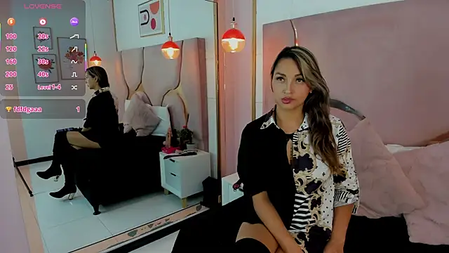 Maiyajoness online show from 20, 12, 2025