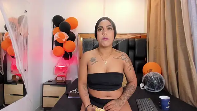 Snapshot of GiorgineTaylor chatting on 1, 11, 2025 GiorgineTaylor online show from 1, 11, 2025