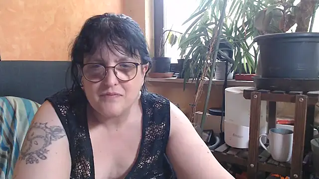 Snapshot of ladyfrombonn chatting on 12, 5, 2026 ladyfrombonn online show from 12, 5, 2026