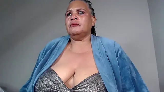 Snapshot of GrandBustyMelon chatting on 21, 10, 2025 GrandBustyMelon online show from 21, 10, 2025