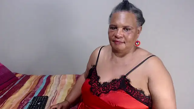 Snapshot of GrandBustyMelon chatting on 19, 11, 2025 GrandBustyMelon online show from 19, 11, 2025