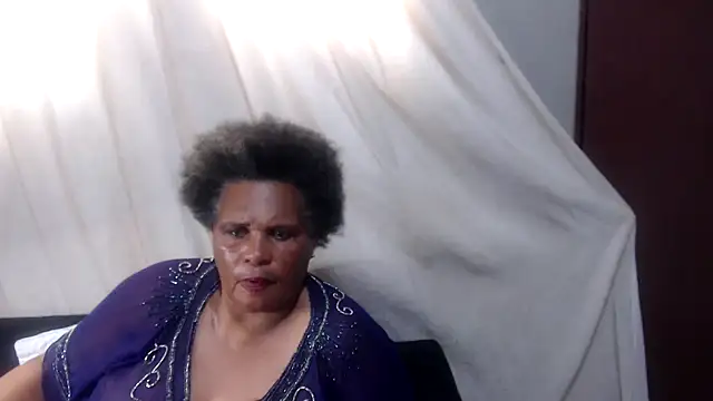 Snapshot of GrandBustyMelon chatting on 22, 11, 2025 GrandBustyMelon online show from 22, 11, 2025