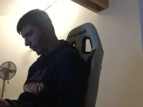 Snapshot of coupleamateurfun23 chatting on 5, 12, 2025 coupleamateurfun23 online show from 5, 12, 2025