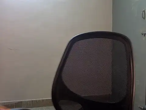 Snapshot of Hot-Honey20 chatting on 12, 11, 2025 Hot-Honey20 online show from 12, 11, 2025