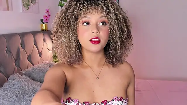 isajonnes18 online show from 25, 10, 2025