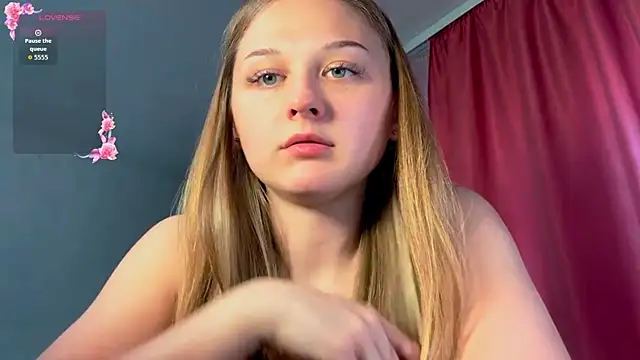 Snapshot of Smoke_mama chatting on 24, 11, 2025 Smoke mama online show from 24, 11, 2025