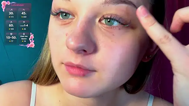 Snapshot of Smoke_mama chatting on 28, 11, 2025 Smoke mama online show from 28, 11, 2025