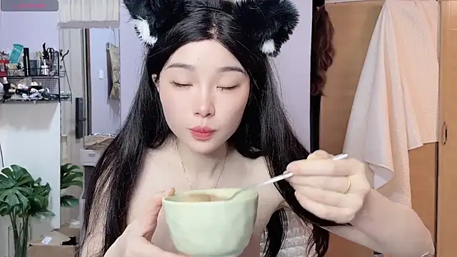 Y2Luvk online show from 7, 2, 2026