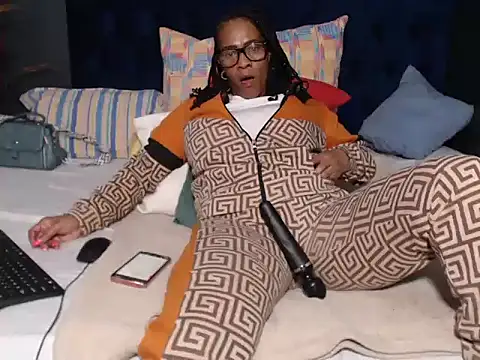 Snapshot of PrettyBoobsxx42 chatting on 11, 11, 2025 PrettyBoobsxx42 online show from 11, 11, 2025